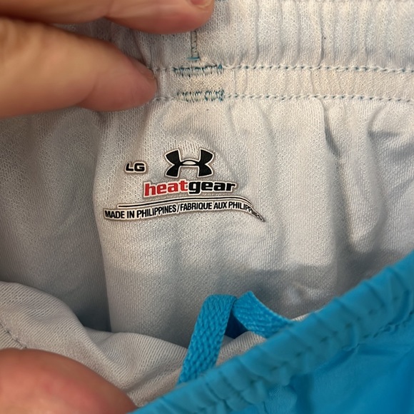 Under Armour Blue lined running shorts, Size Large, inside key pocket - Picture 3 of 4